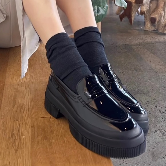 Brand New- Sperry Platform Leather Loafers Women 🤍✨